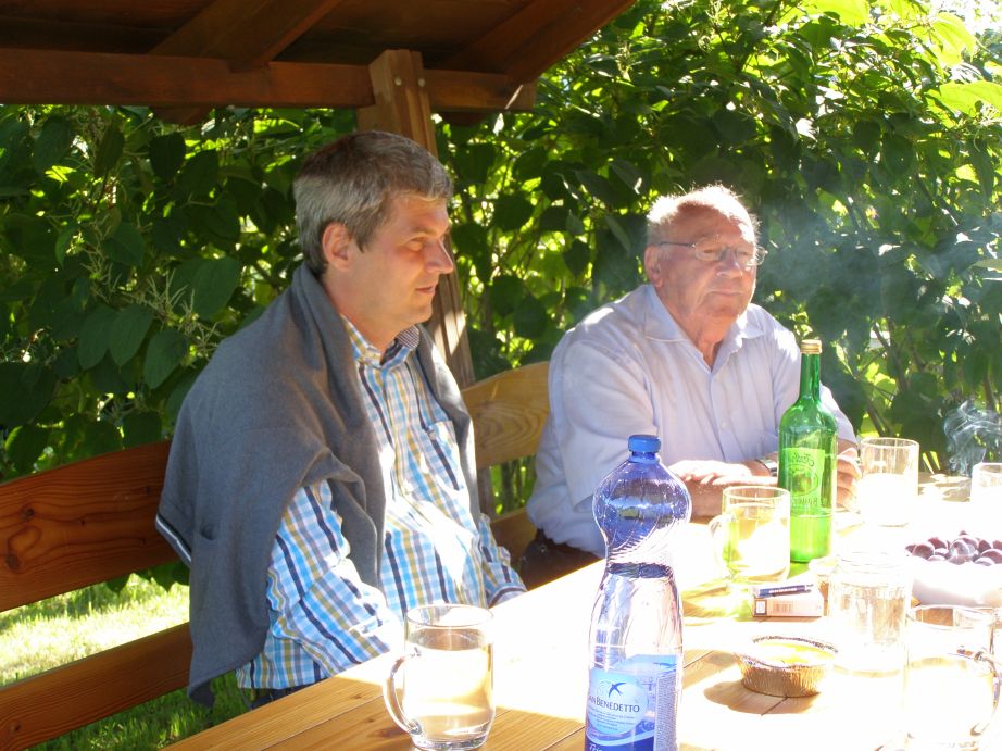 ...gibt's das, was die Deutschen "ppl-Wein" nennen.